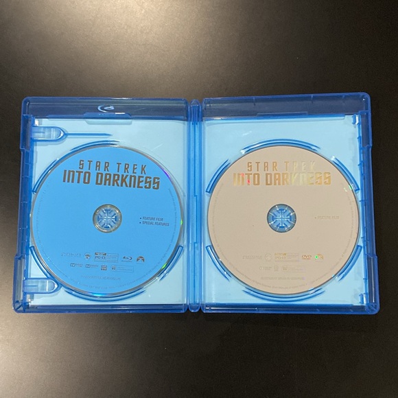 Star Trek: Into Darkness - Blu-ray & DVD Combo Set - Picture 3 of 5